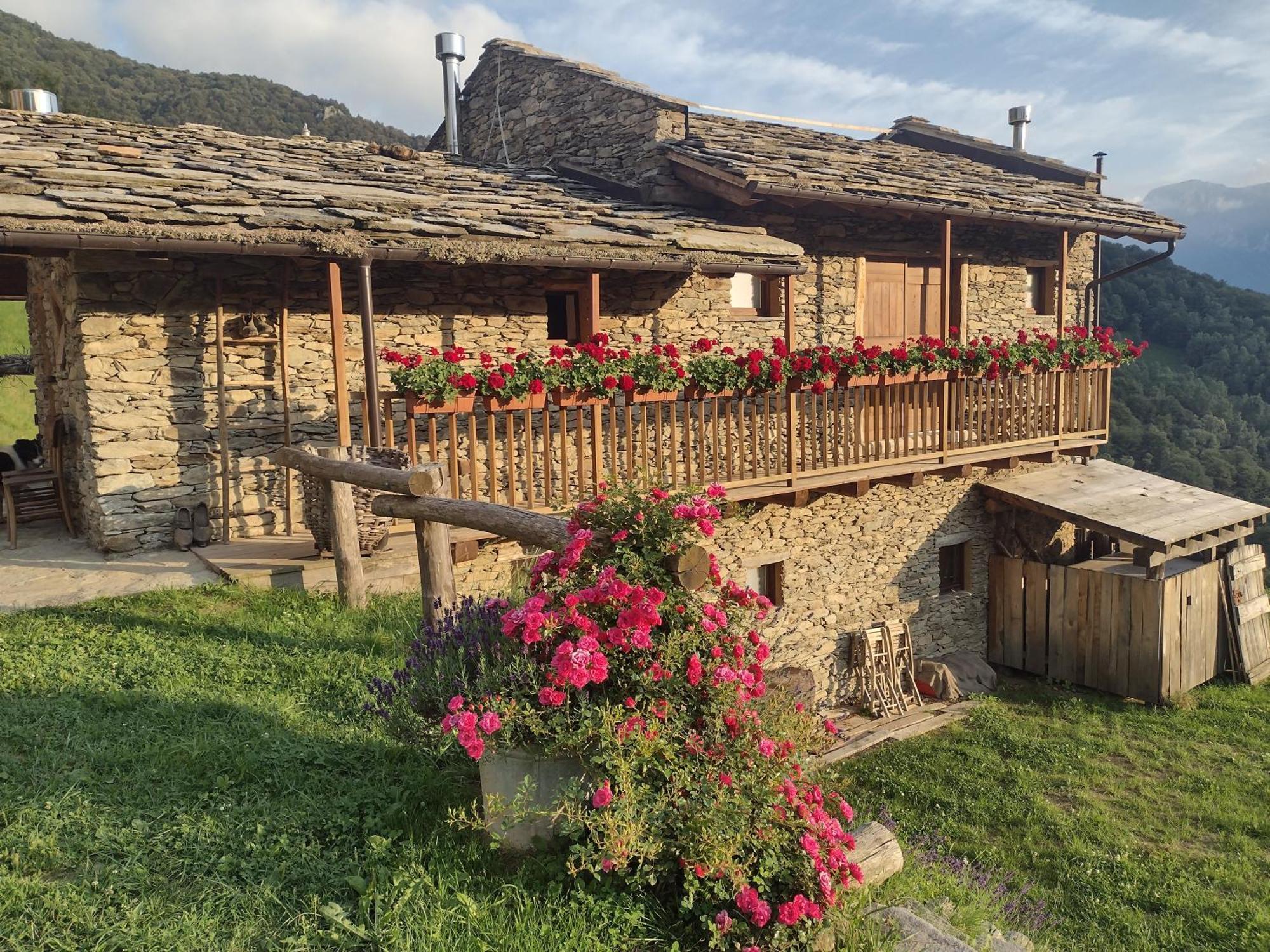 Bed and Breakfast Le Baite di Baudinet - Trek&Relax à Chiusa di Pesio Extérieur photo